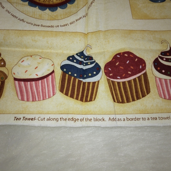 FABRIC Kelly's Sweet Treats DSN# 32184 Fun Kitchen accessory printed panel - Picture 4 of 13
